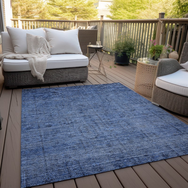 Machine Washable Indoor/ Outdoor Chantille Distressed Traditional Rug - Navy - 5' x 7'6"