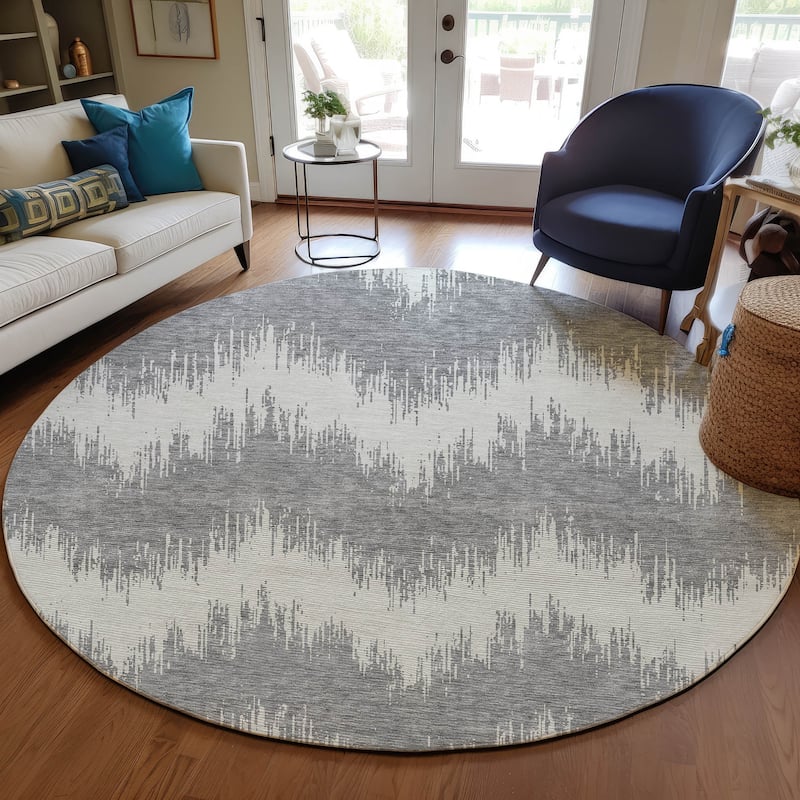 Machine Washable Indoor/ Outdoor Chantille Modern Chevron Rug
