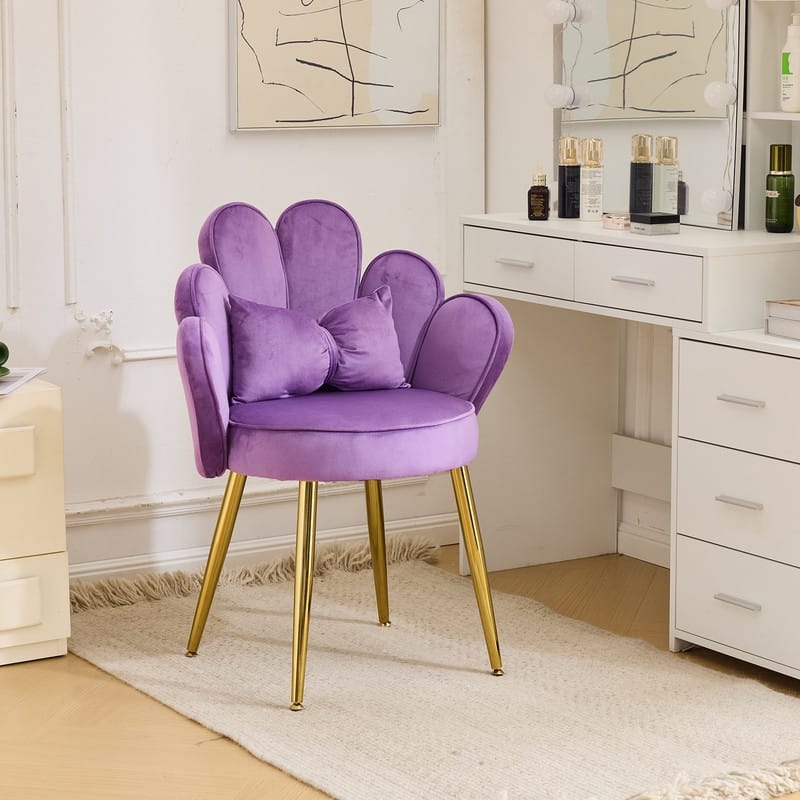 Scalloped Petal Velvet Accent Chair with Pillows