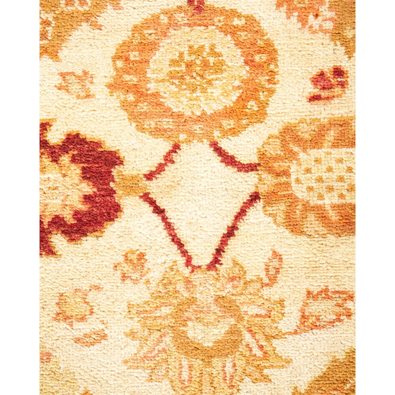 Overton Handknotted Wool Contemporary Floral Ivory Area Rug - 4' x 6'