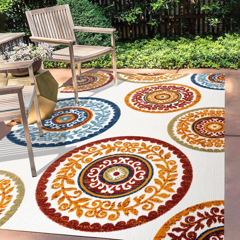 JONATHAN Y Gallia Medallion High-Low Indoor/Outdoor Area Rug