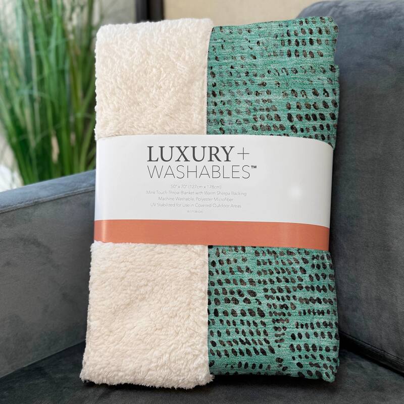 Premium Machine Washable Casual Diamond Sherpa Throw Blanket