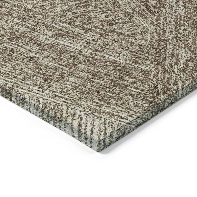 Machine Washable Indoor/ Outdoor Solid Geo Chantille Rug