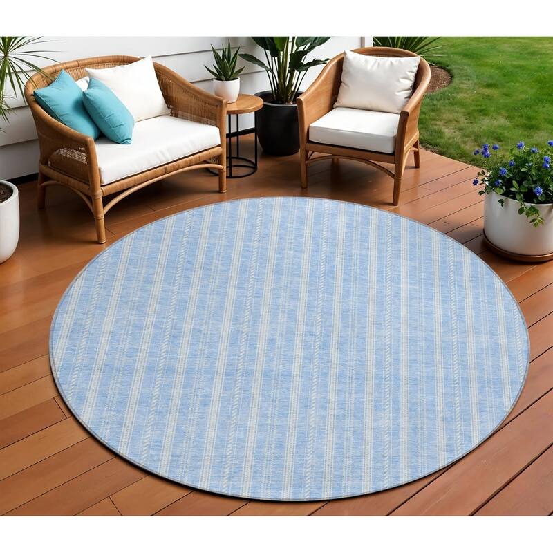 HomeRoots Striped Transitional Rectangle Outdoor Rug - 8' Round