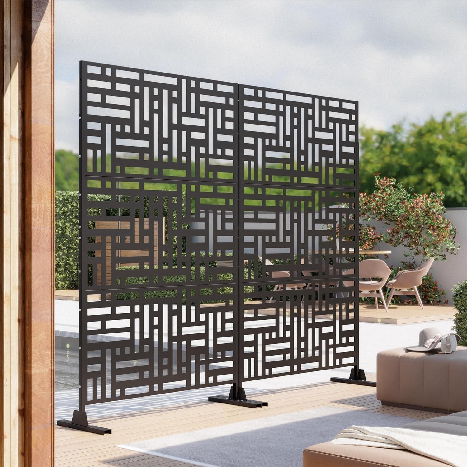 Metal on sale privacy fence