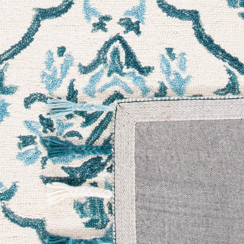 SAFAVIEH Handmade Suzani Evisa Boho Tribal Wool Rug