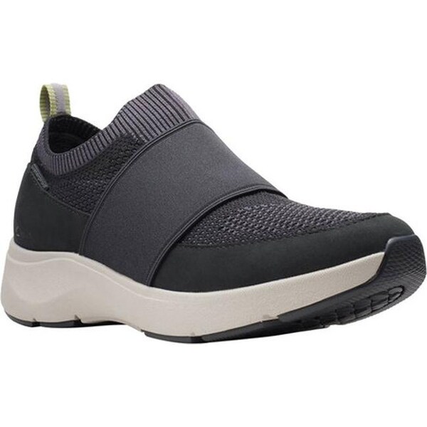 clarks wave slip on