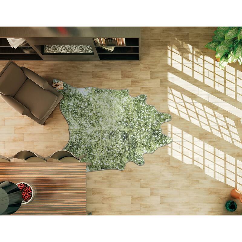 Rio Collection Faux Cowhide Printed Rug with Foil Accents