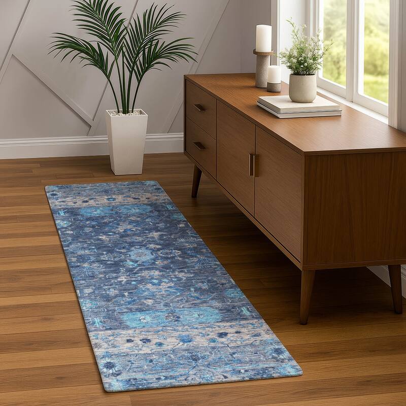 Machine Washable Indoor/ Outdoor Traditional Border Chantille Rug