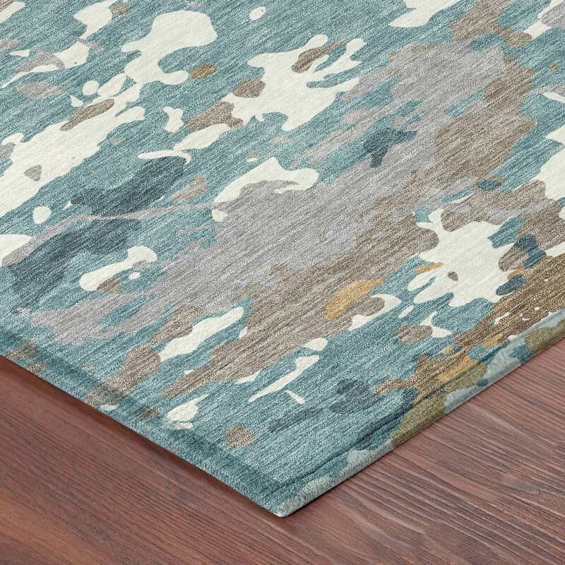 Machine Washable Indoor/ Outdoor Modern Calhan Chantille Rug