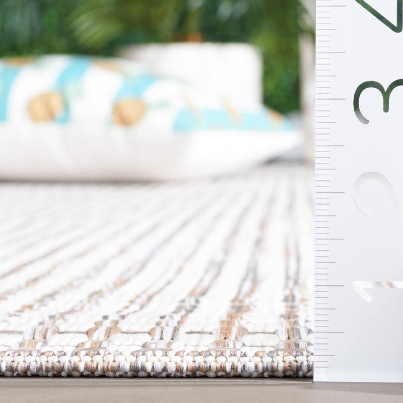 SAFAVIEH Courtyard Jessy Casual Waterproof Patio Backyard Rug
