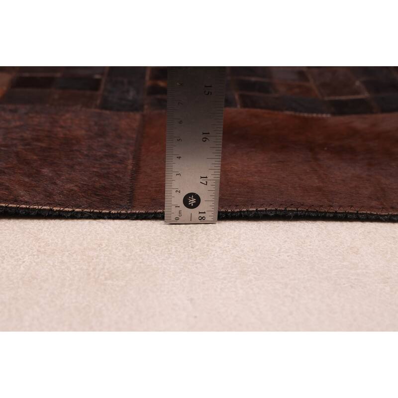 ECARPETGALLERY Handmade Cowhide Patchwork Dark Brown Leather Rug - 4'1 x 6'0