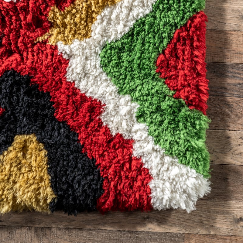 Nuloom Handmade Carnival Abbey Shaggy Area Rug