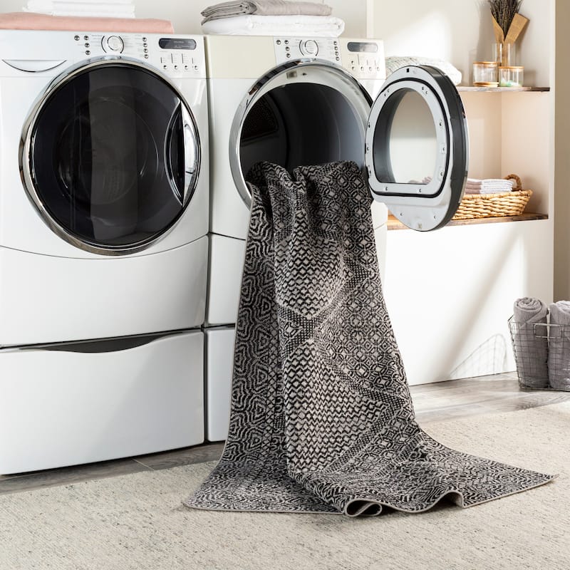 Livabliss Lavadora Global Geometric Machine Washable Boho Area Rug - Medium Grey - 6'7" Round
