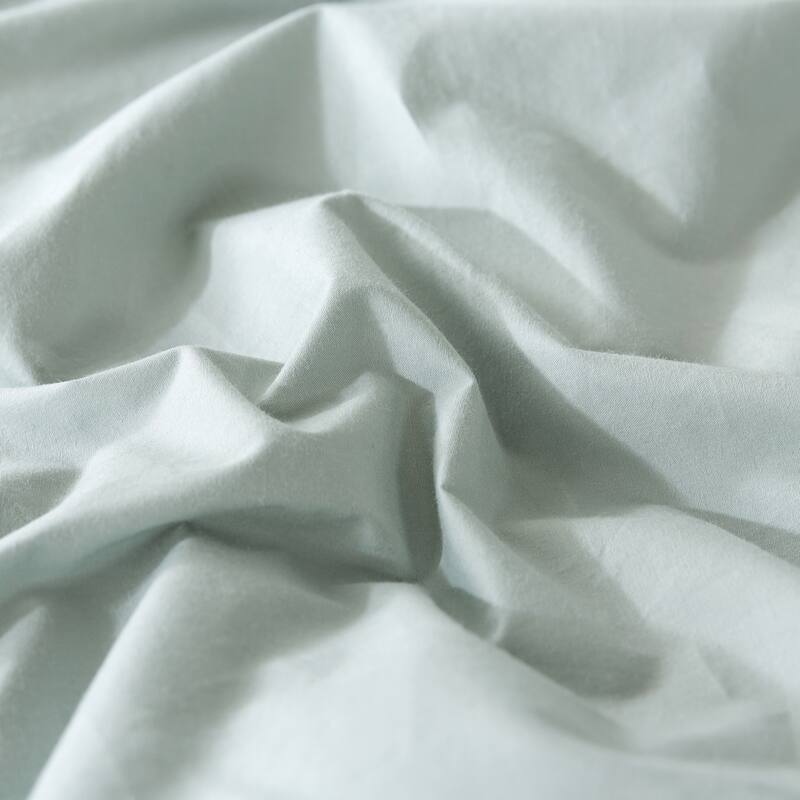 Royal Velvet Tufted Down Alternative Comforter
