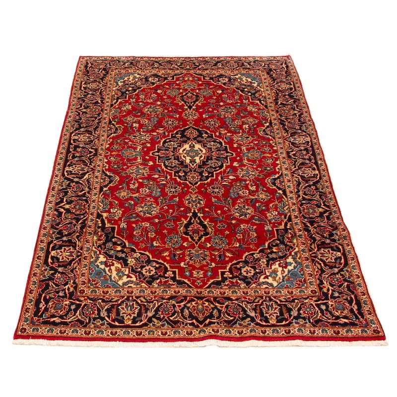 Andelz Red Rug 4'10" x 8'6" - 4'10 x 8'6