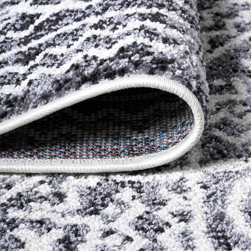 JONATHAN Y Illi Moroccan Geometric Distressed Area Rug