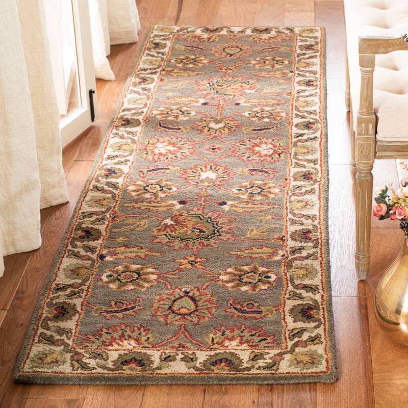 SAFAVIEH Handmade Classic Maurine Traditional Oriental Wool Rug