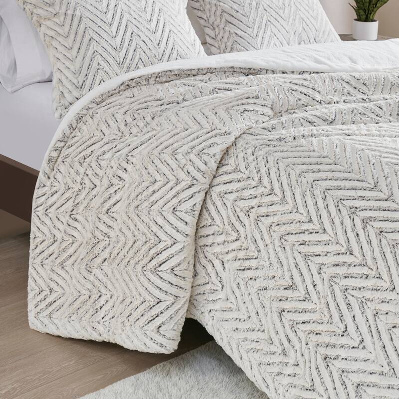 Madison Park Aurora Ivory Extra Warm Down Alternative Comforter Set