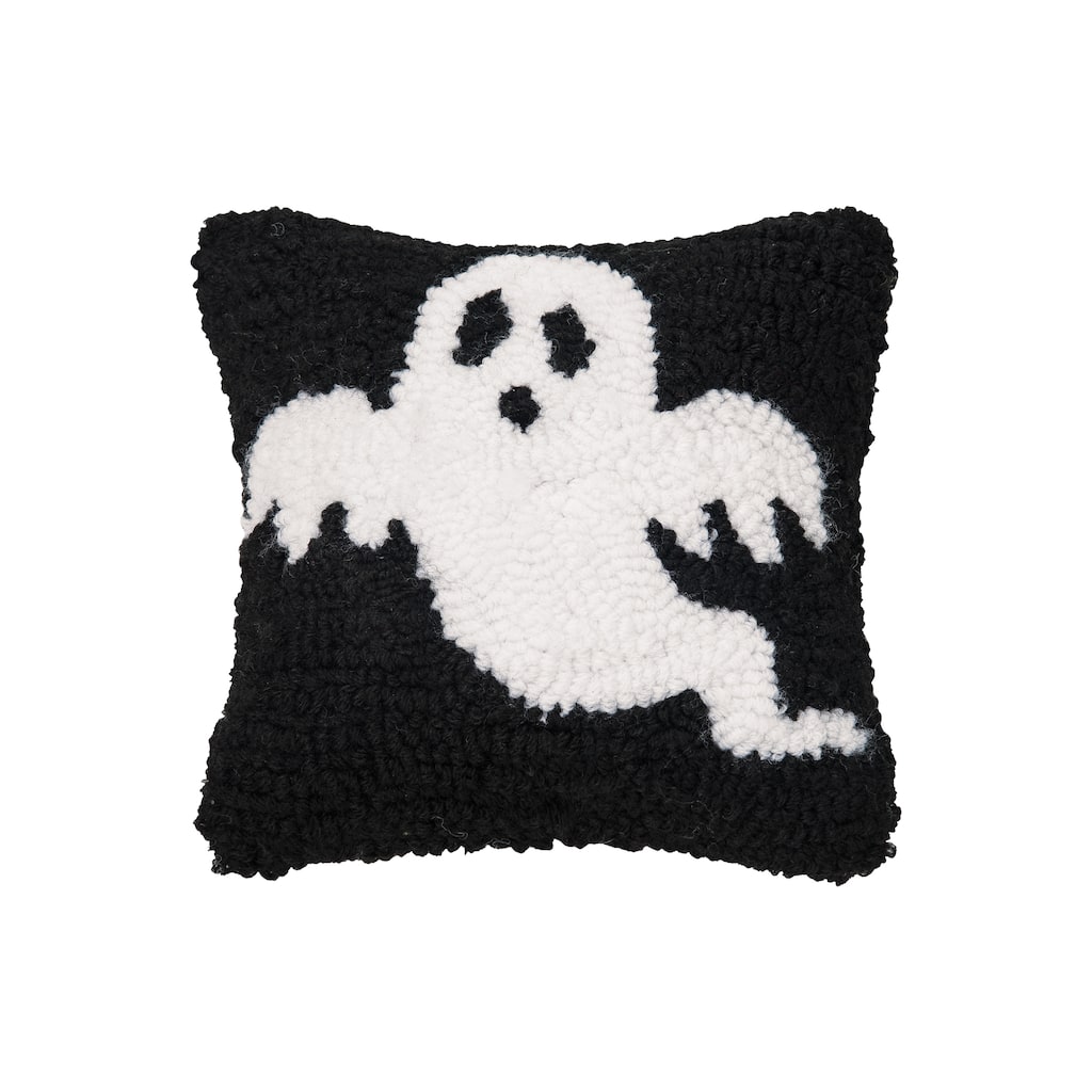 8" x 8" Spooky Ghost Hooked Pillow