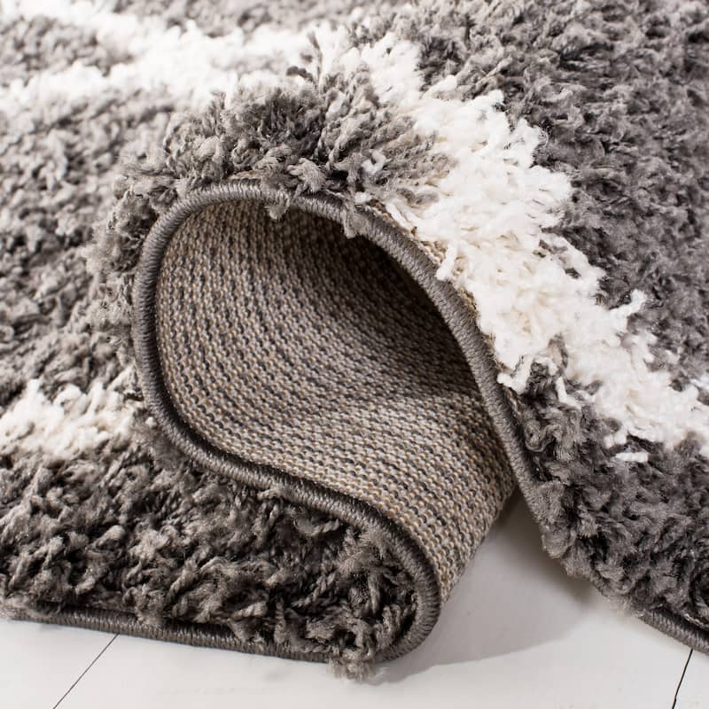 SAFAVIEH Dallas Shag Hacer Trellis 1.5-inch Thick Rug