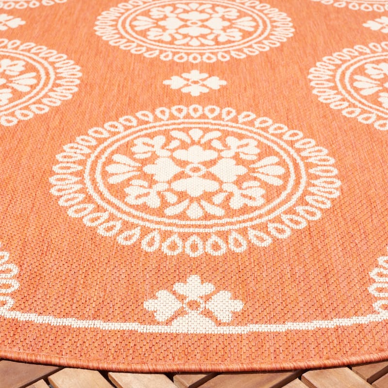 SAFAVIEH Courtyard Lyndy Rug
