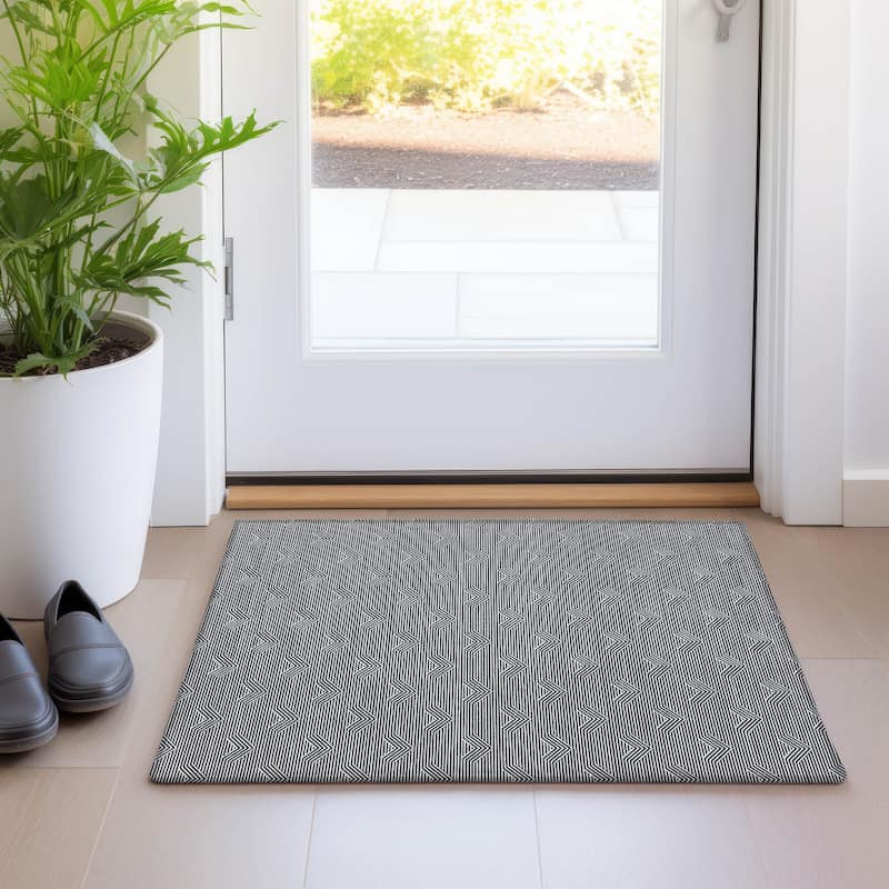 Premium Washable Super Soft Modern Arrow Mayfield Rug - Black - 1'8" x 2'6"