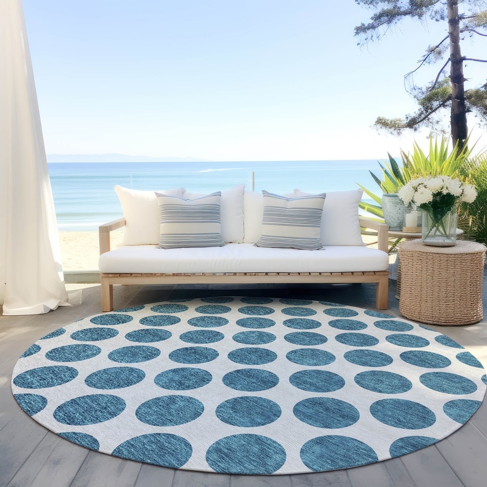 Machine Washable Indoor/ Outdoor Polka Dots Chantille Rug