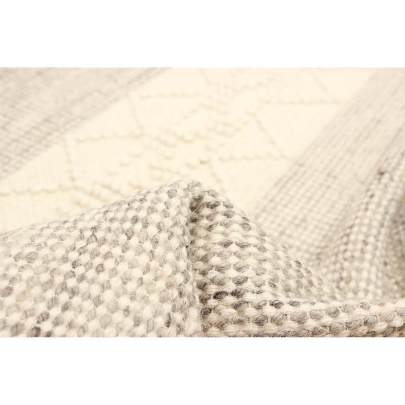 Sienna White Rug 5'1" x 8'2" - 5'1 x 8'2