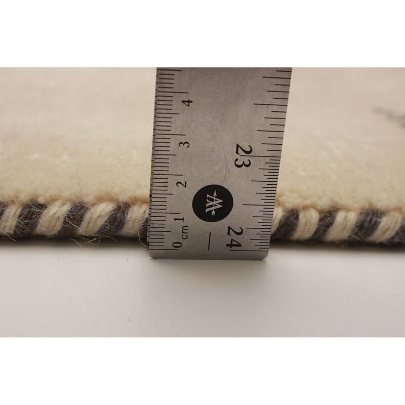 Kashkuli Gabbeh Cream Rug 1'11" x 5'10" - 1'11 x 5'10