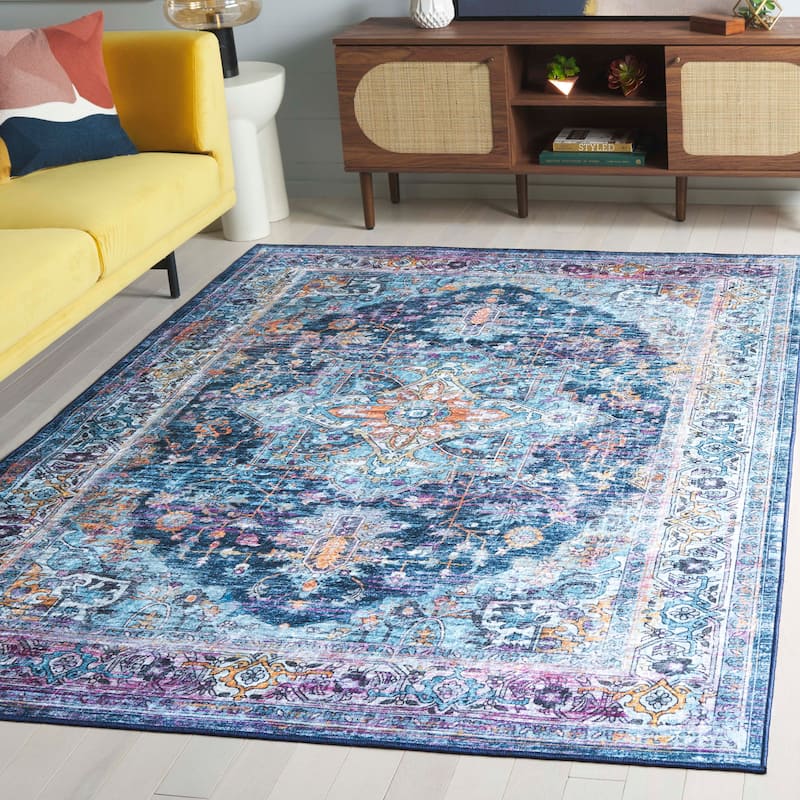 SAFAVIEH Orlando Lala Traditional Rug - 4' x 6' - Light Blue/Navy
