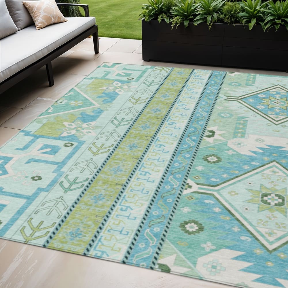 HomeRoots Aztec Transitional Rectangle Outdoor Rug