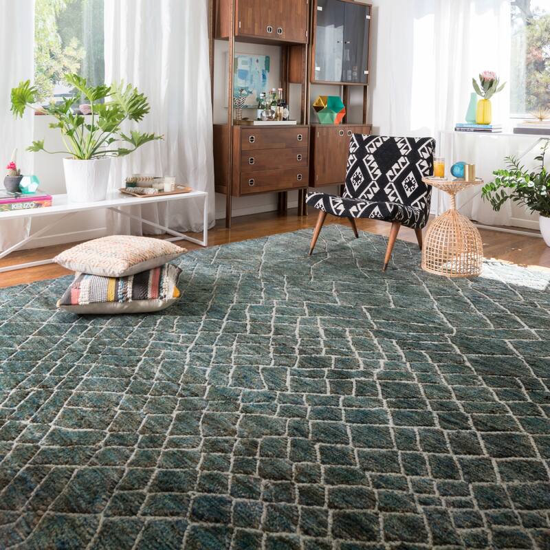 Alexander Home Phoenix Diamond Moroccan Hand Knotted Jute Wool Area Rug - 7'9" x 9'9" - Mediterranean - Rectangle