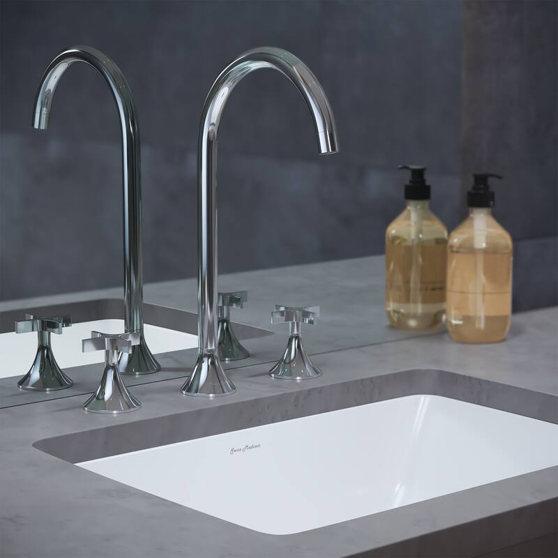 Daxton 8 in. Widespread, Cross Handle, Bathroom Faucet - Chrome