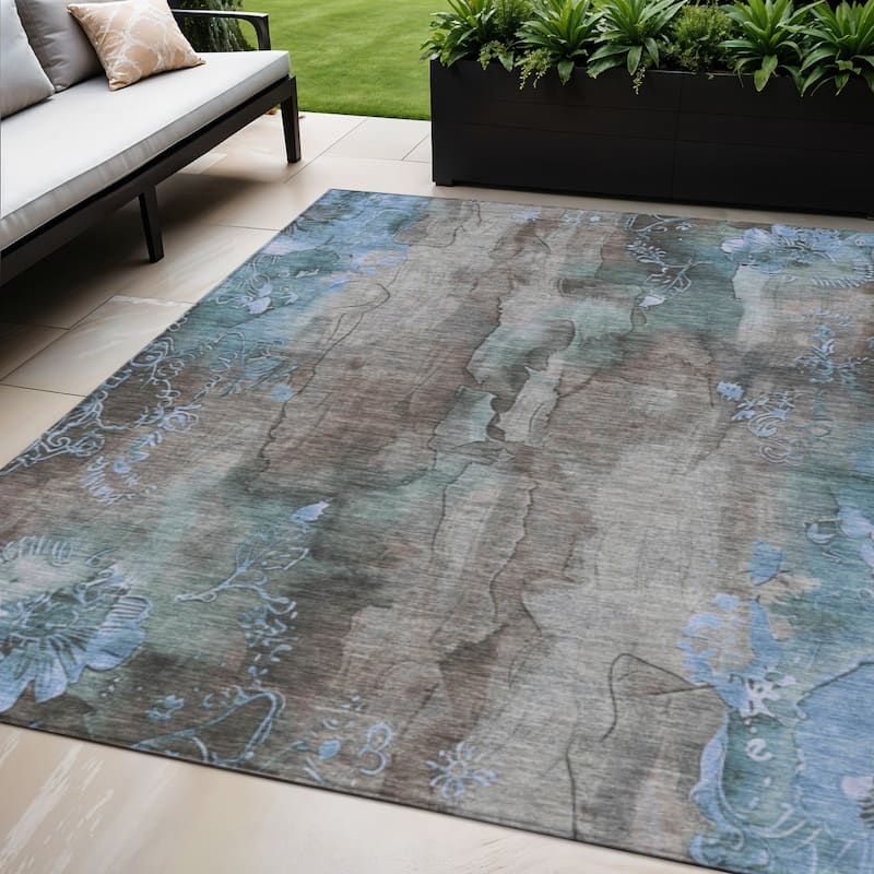 HomeRoots Floral Transitional Rectangle Outdoor Rug - 5' X 8'