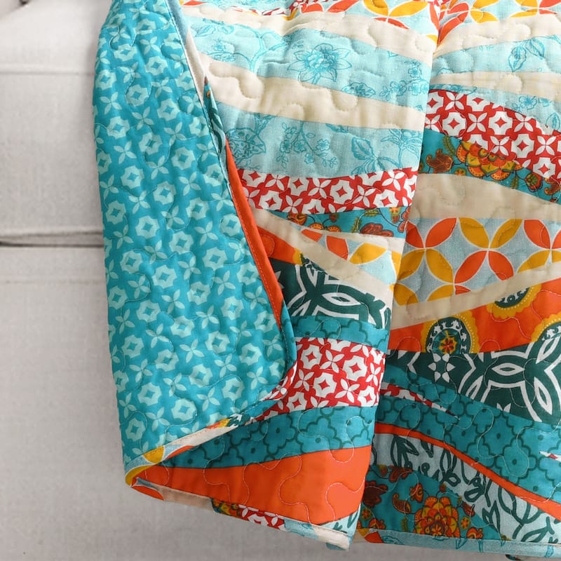 Lush Decor Hailey Watercolor Wave Reversible Cotton Throw Blanket