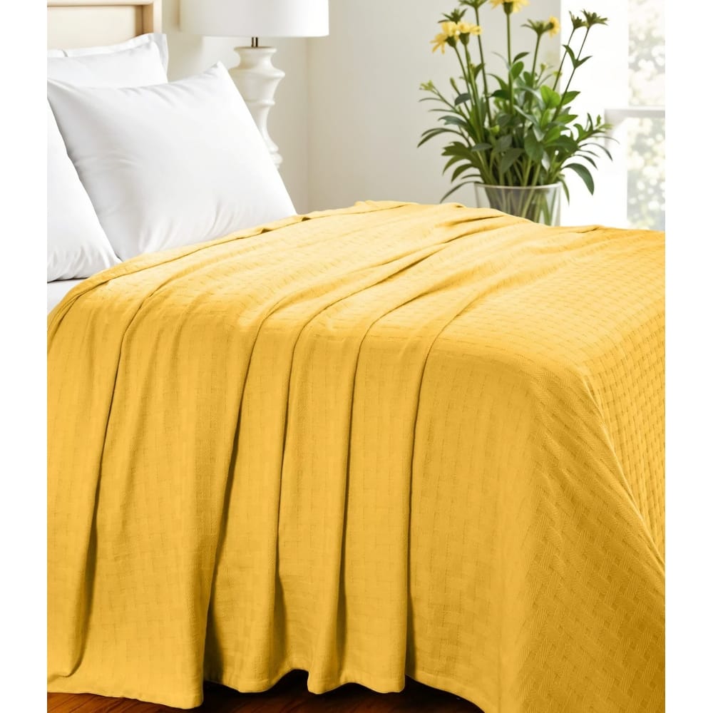 HomeRoots California King Gold Cotton Basketweave Geometric Blanket