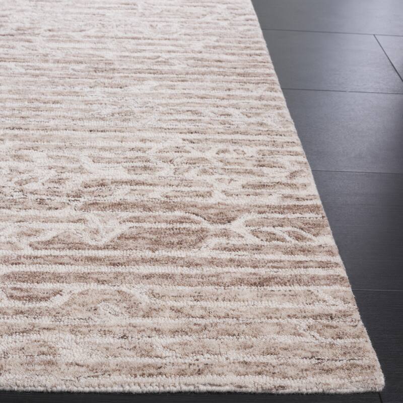 SAFAVIEH Handmade Ebony Nexhmije Wool Rug