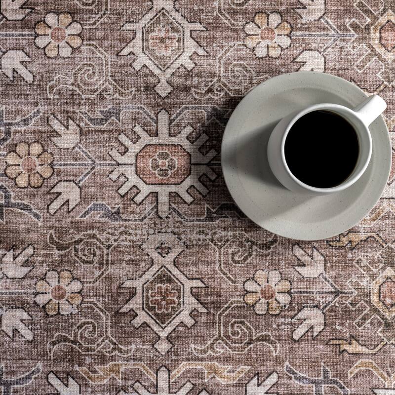 Nuloom Rania SplashGuard Medallion Machine Washable Area Rug