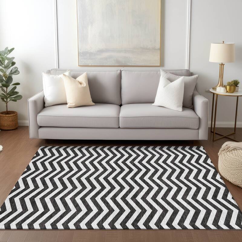 Machine Washable Indoor/ Outdoor Chantille Chevron Stripe Rug