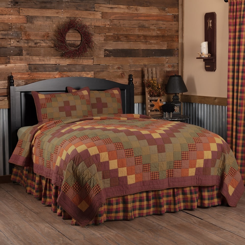 Heritage Farms Quilt Set