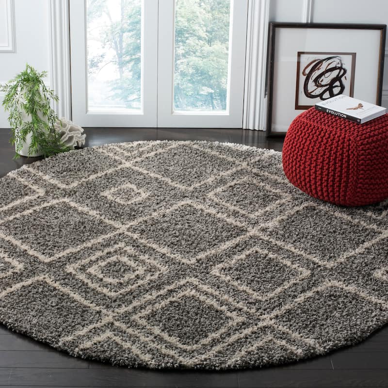 SAFAVIEH Arizona Shag Eyvor 1.2-inch Thick Rug - 6'7" Round - Brown/Ivory