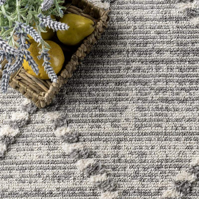 Nuloom Skylar Textured Trellis Tassel Area Rug
