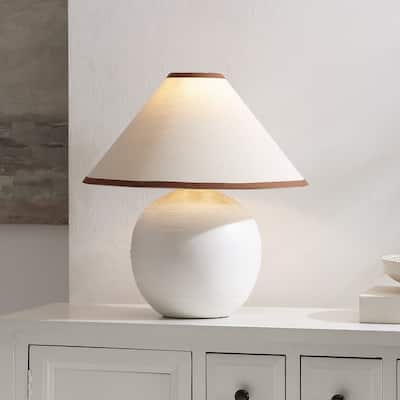 SAFAVIEH Lighting Daneela 18-inch Table Lamp - 17"W x 17"D x 18"H