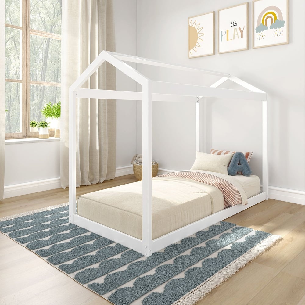 Max and Lily Classic Twin Floor House Bed