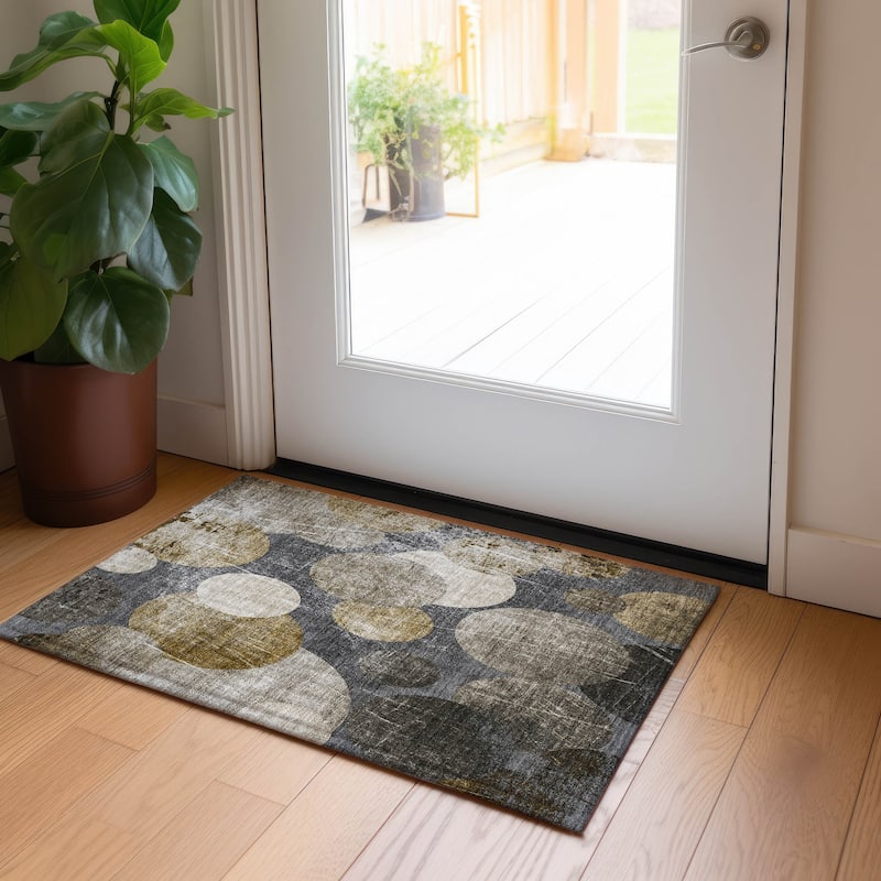 Machine Washable Indoor/ Outdoor Bubbles Chantille Rug - Brown - 1'8" x 2'6"