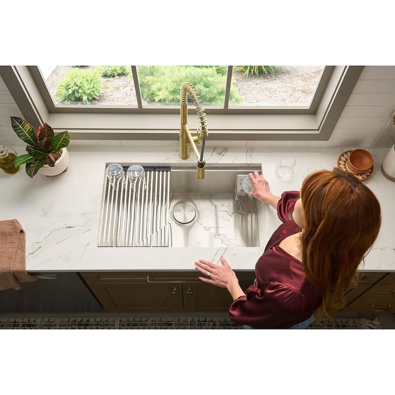 Ruvati 32-inch Workstation Ledge Undermount 16 Gauge Stainless Steel Kitchen Sink - RVH8512