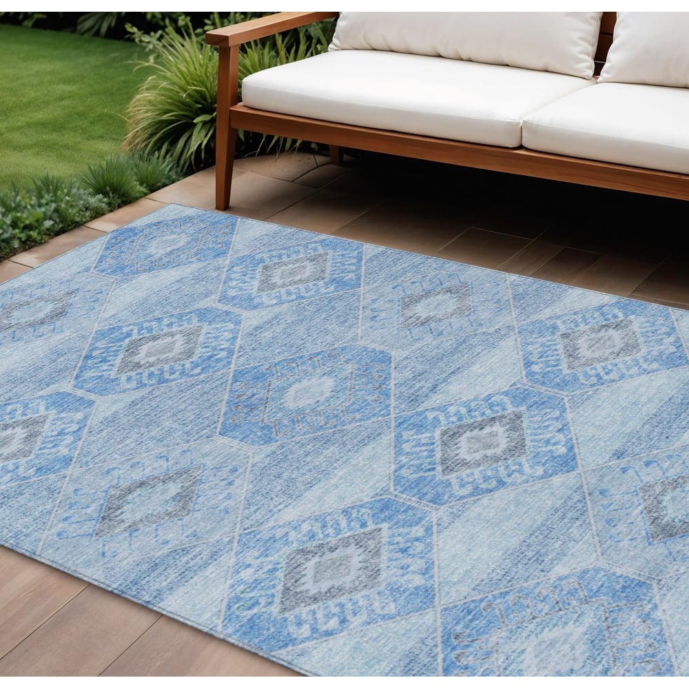 HomeRoots Aztec Transitional Rectangle Outdoor Rug