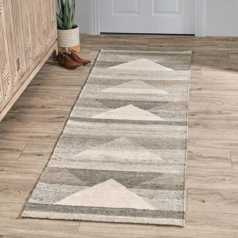 Tierney Indoor Outdoor Handwoven Gray Multi Area Rug by Kosas Home - 2.6' x 8'