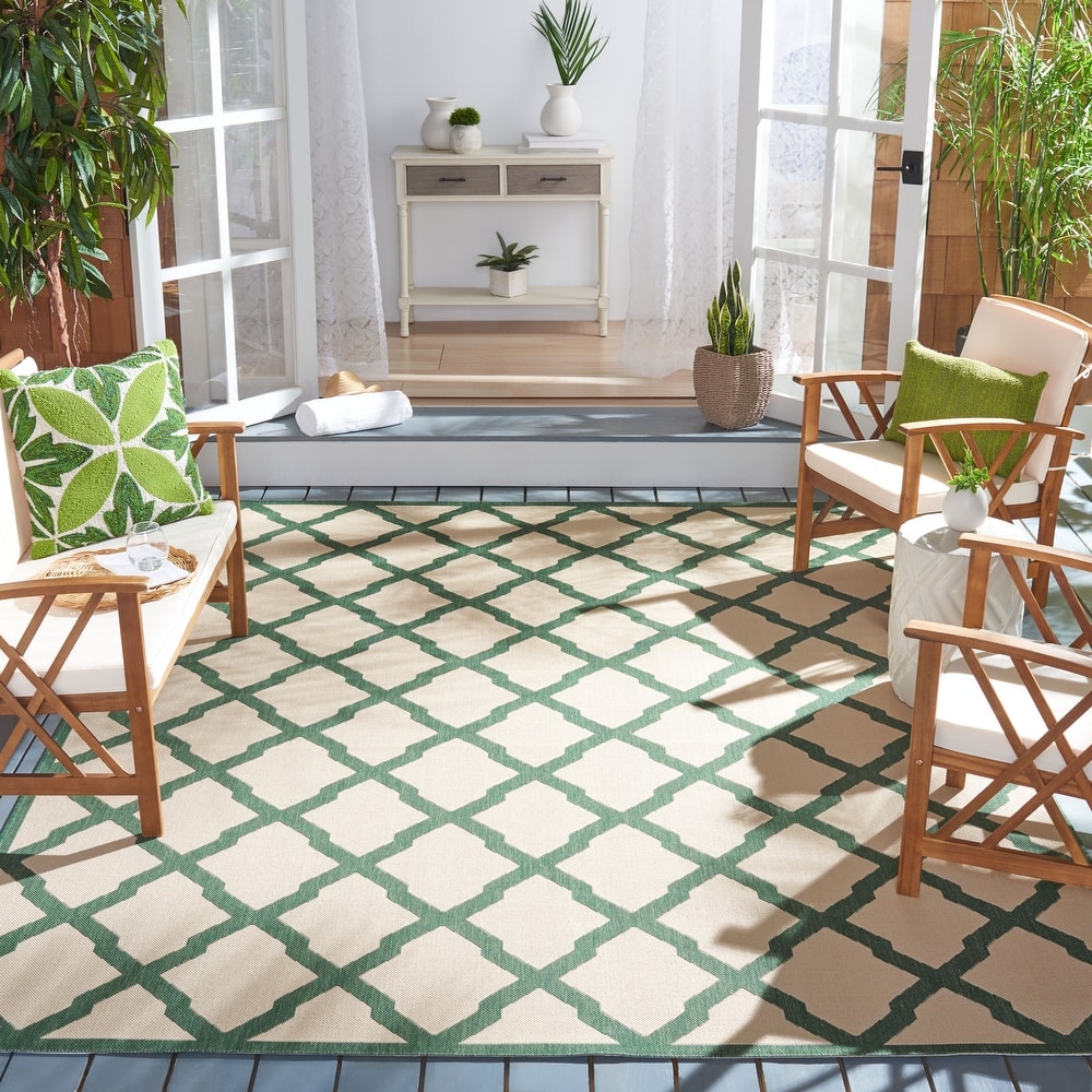 SAFAVIEH Beach House Petrona Indoor/ Outdoor Waterproof Patio Backyard Rug